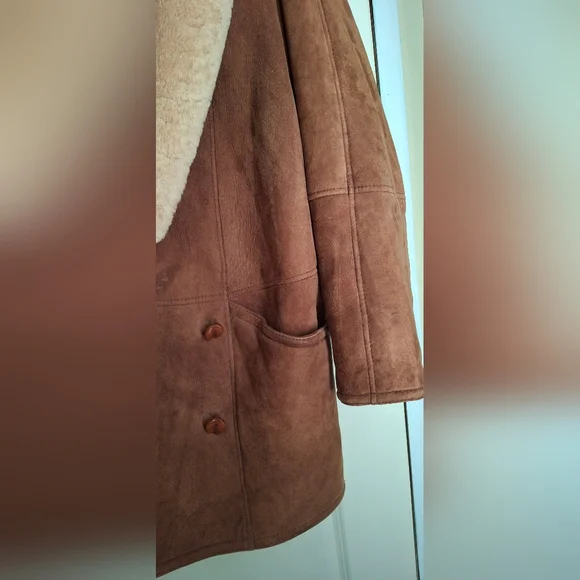 Hide society canada genuine sheepskin coat  sz 10 has stains Chocolate Brown - Picture 10 of 13